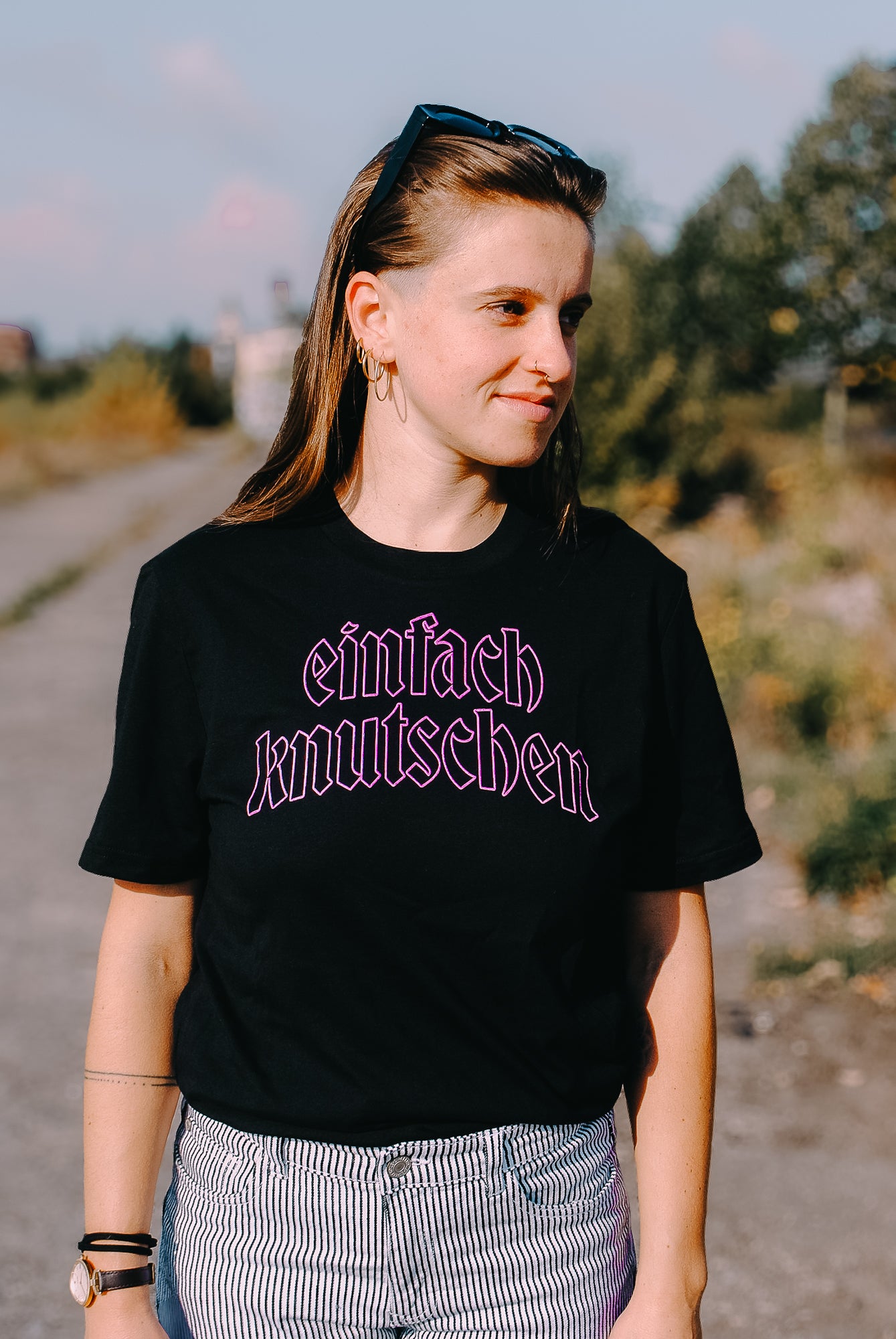 einfach knutschen Outline Shirt schwarz