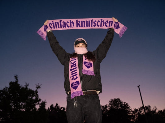 einfach knutschen hool of love hält einfach knutschen Fanschal