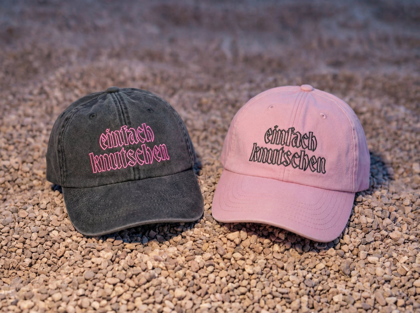 einfach knutschen vintage cap outline Stickerei in schwarz und rosa