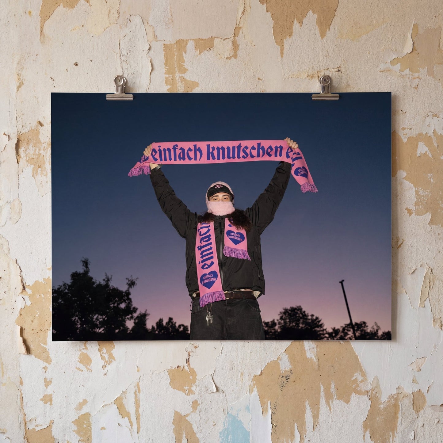 Hool of Love Print in A2 quer an der Wand